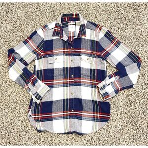 American Eagle Outfitters Plaid Flannel‎ Long Sleeve Buttonup Shirt Size Small